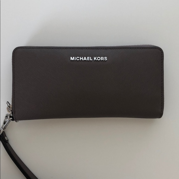 Michael Kors Handbags - Michael Kors Wallet